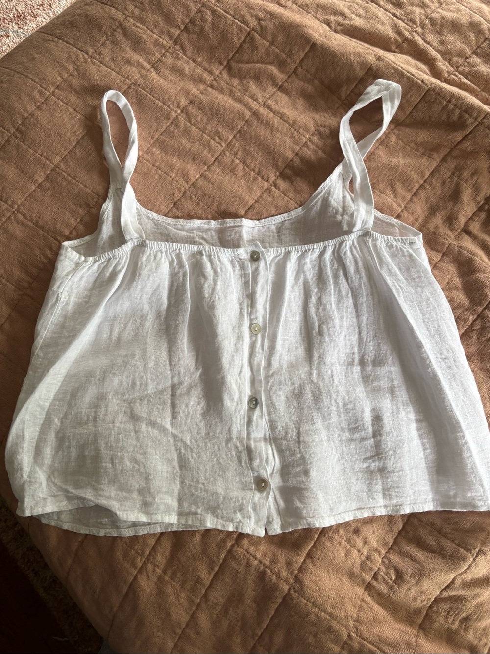 Relaxed White Linen Scoop Camisole - Picture 3 of 5